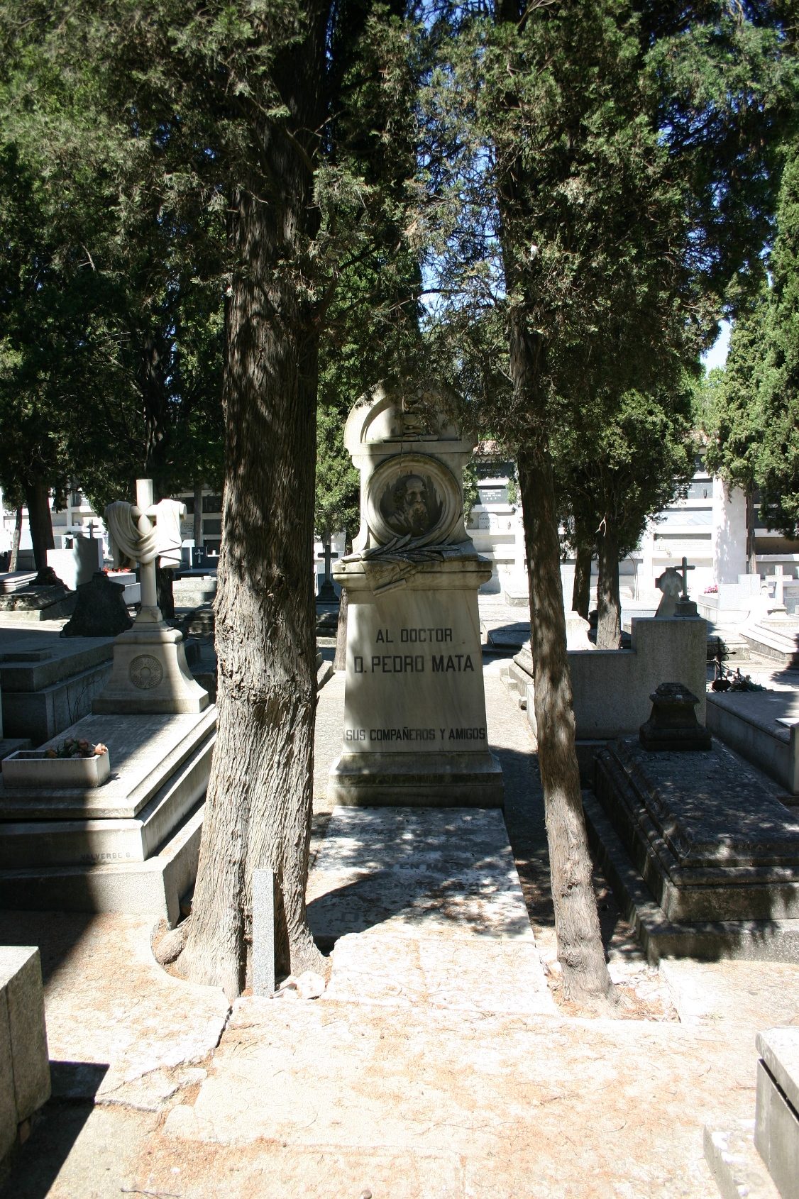 Pedro Mata Fontanet's tomb, Madrid (2).JPG